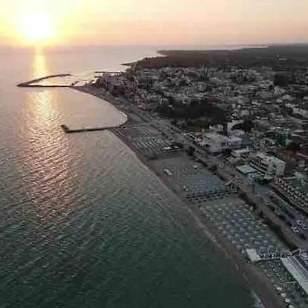 N G Luxury At No 2 *